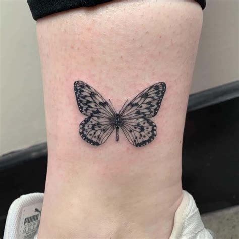 Top 63 Best Monarch Butterfly Tattoo Ideas - [2021 Inspiration Guide]