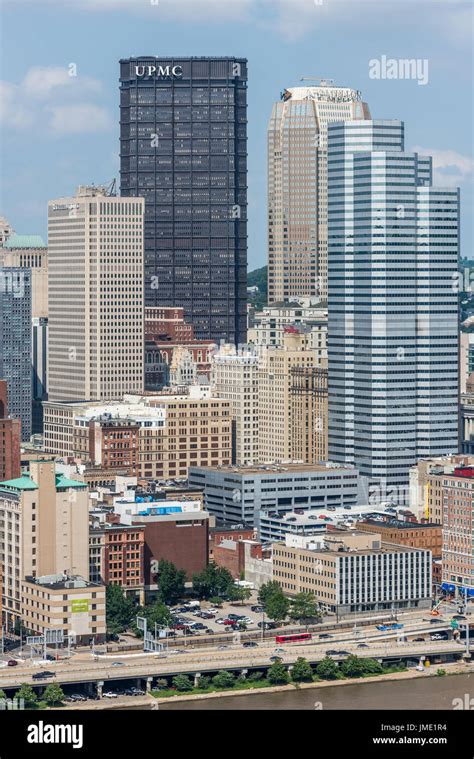 Skyline of downtown Pittsburgh Stock Photo - Alamy