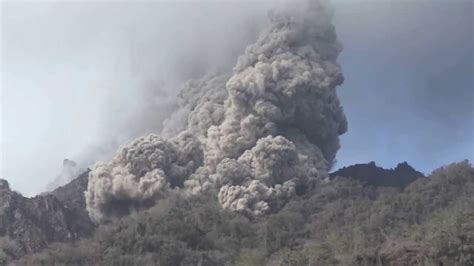 Paluweh Volcano Eruption - Gunung Rokatenda - YouTube