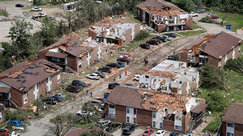 Tornado that hit Missouri capital damaged over 600 buildings