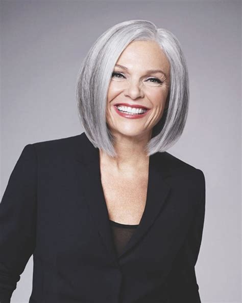 50 Amazing Haircuts for Older Women Over 60 in 2020-2021 - Page 4 of 14