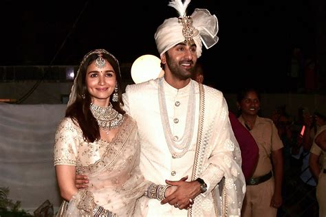 Ranbir Kapoor gives advice to unhappy couples 1