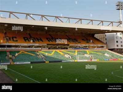 Carrow Road Stadium LED outdoor stadium lighting suppliers