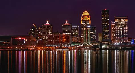 File:Louisville Skyline 2021 (3).jpg - Wikimedia Commons