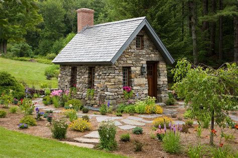 Small Stone Cottage in New Hampshire