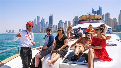 Dubai Marina: Yacht Tour with Breakfast or BBQ | GetYourGuide