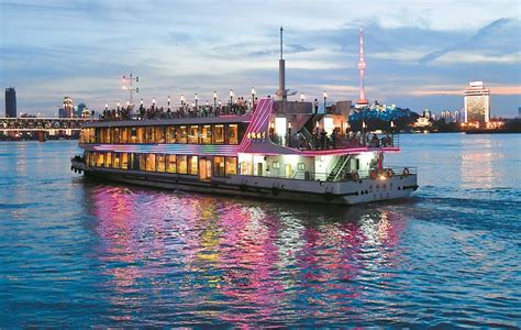 Cruises on Yangtze River and Han River resume sailing