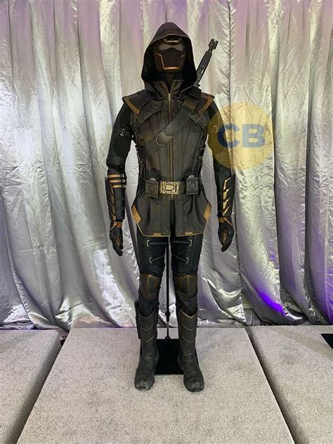 'Avengers: Endgame': Best Look Yet at Hawkeye's Ronin Costume | Avengers, Marvel dc, Marvel