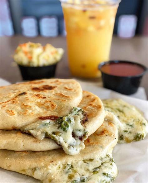 Pupusas de Queso con Loroco..... need... - El Carrusel Bakery