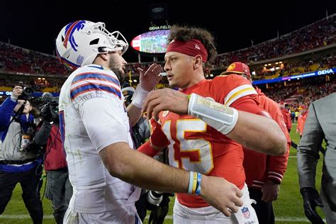 Patrick Mahomes vents to Josh Allen about 'f---ing terrible' offensive ...