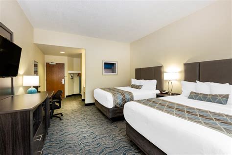 Baymont by Wyndham Des Moines Airport | Des Moines, IA Hotels