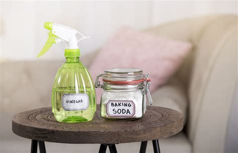 12 Ways to Use Vinegar and Baking Soda to Clean