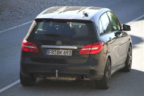 Spyshots: Mercedes B-Class AMG - autoevolution