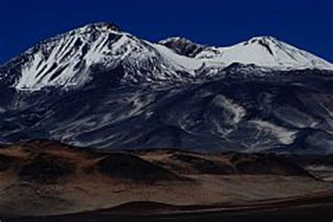 Trekking in Ojos del Salado volcan