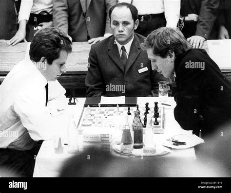 Bobby fischer boris spassky 1972 hi-res stock photography and images - Alamy