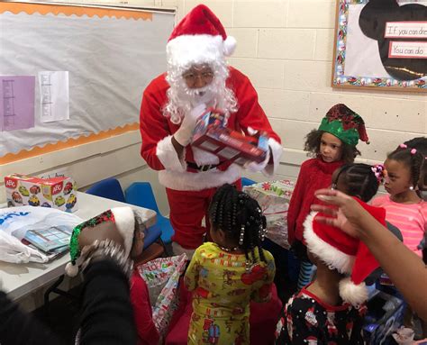 Santa delivers early gifts to kids at Head Start - Salisbury Post | Salisbury Post