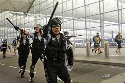 Dramatic images from the Hong Kong protests - ABC News