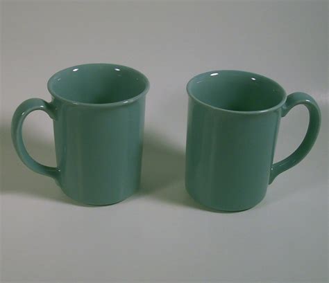 ~Corning Corelle Pair of Stoneware Mugs Turquoise Aqua Forever Yours Solid Color