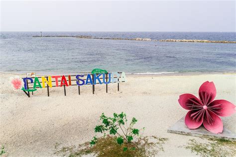 Pantai Sakura Pulau Untung Jawa - Homecare24