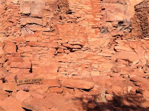 More at the Honanki Cliff dwellings - Women on Wheels