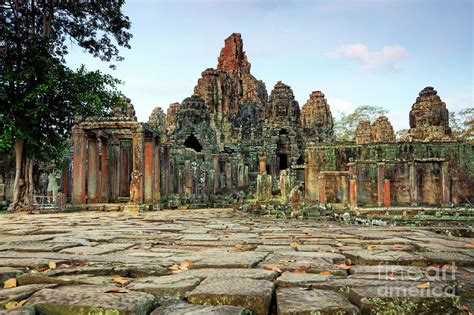 Bayon temple Photograph by MotHaiBaPhoto Prints | Fine Art America