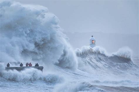 Huge rogue waves rise from nowhere to sink ships. Can we predict them? | New Scientist