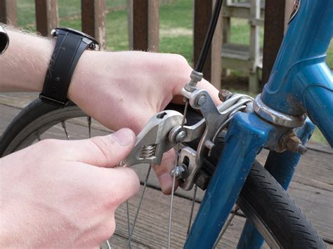 How to Change Road-Style Bicycle Brake Levers : 7 Steps (with Pictures ...