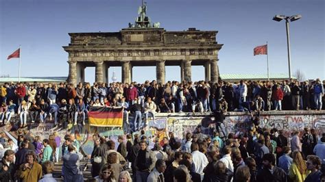 Il muro di Berlino: a 30 anni dalla caduta una mostra che ne ripercorre ...