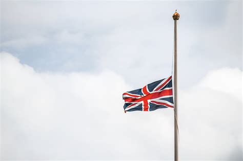 Flags in Kirklees to Fly at Half-Mast to Reflect on Pandemic Anniversary - KLTV