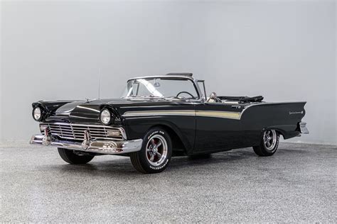 1957 Ford Fairlane 500 Sunliner | Classic & Collector Cars