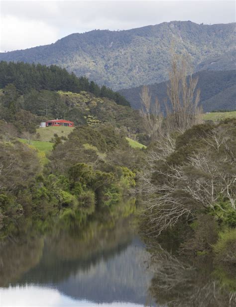 New Zealand tramping huts inspired the design of this getaway near Tairua