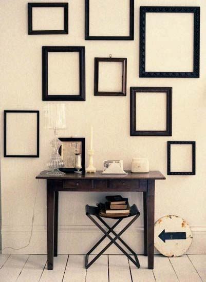 Empty Picture Frames, Stylish Wall Decoration Ideas