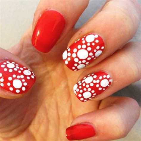 35 Inspirational Polka Dot Nail Art Designs – SheIdeas