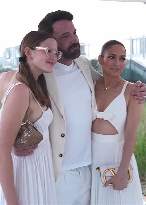 Jennifer Lopez treats stepdaughter Violet Affleck to lunch