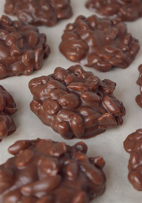 Crock Pot Chocolate Peanut Clusters Recipe