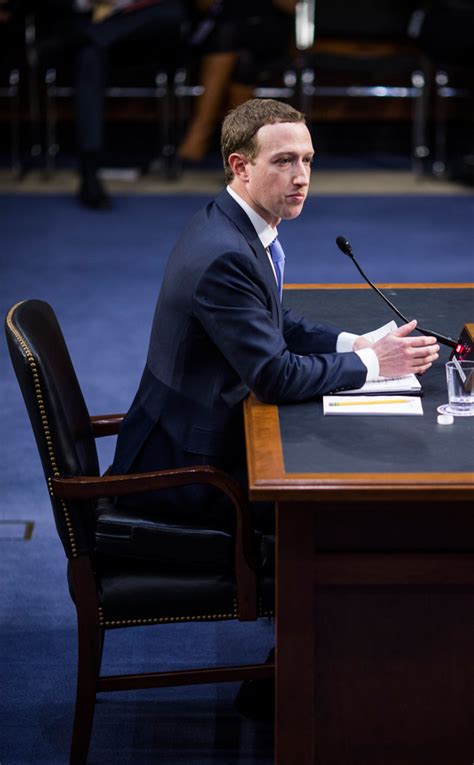 Mark Zuckerberg Used a Booster Seat in Congress and Twitter Had a Field ...