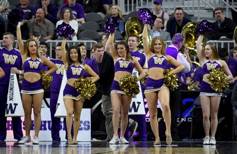 Washington Huskies: Will Mike Hopkins and company contend?