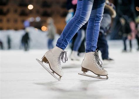 8 Best Ice Skates Reviewed with A Comprehensive Buying Guide