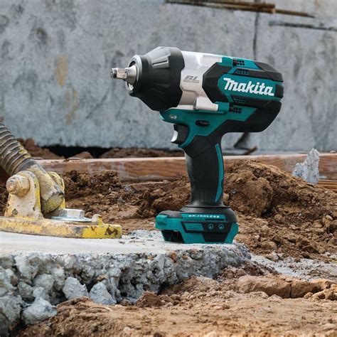 Makita XWT08Z 18-Volt 1/2-Inch LXT Lit-Ion Cordless Impact Wrench - Bare Tool