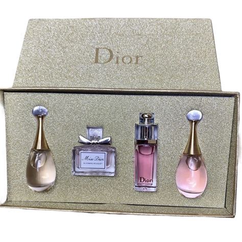 Tổng hợp 52+ về mini perfume set dior mới nhất - cdgdbentre.edu.vn