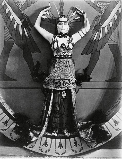 THEDA BARA in CLEOPATRA -1917-. Photograph by Album - Fine Art America