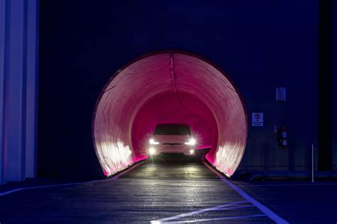 Elon Musk Loop Tunnels in LA and DC Stall Before Digging Starts - Bloomberg