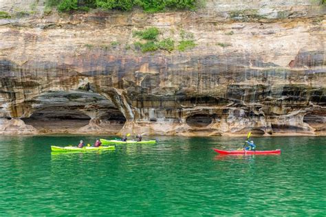 Top 7 Highlights of a Pictured Rocks Kayaking Tour