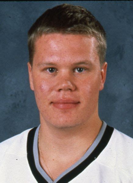 Classify Finnish hockey player Olli Jokinen