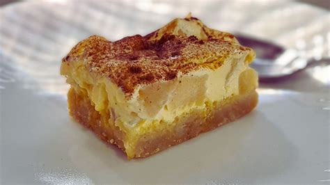 Apple And Cinnamon Sour Cream Slice