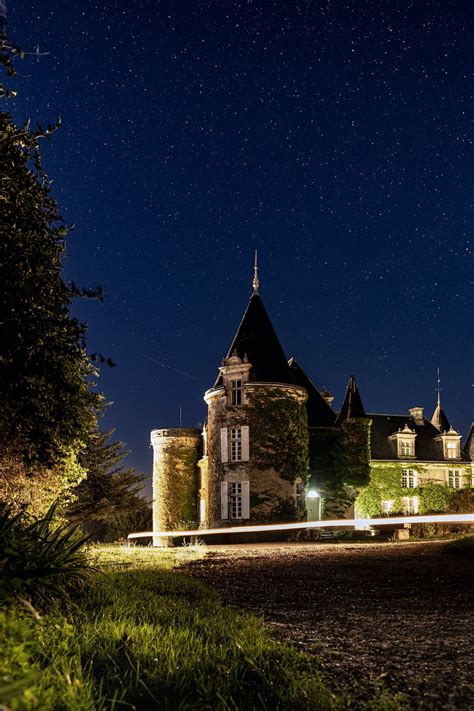 A castle at night photo – Free France Image on Unsplash