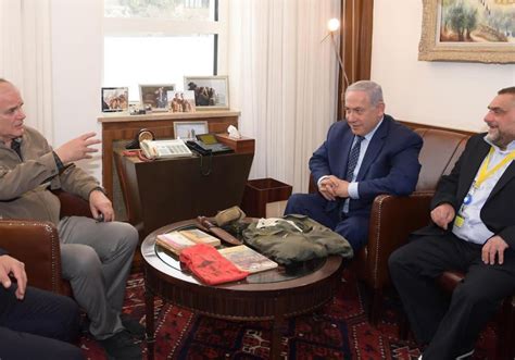 Benjamin, Ido Netanyahu receive brother Yoni's army items after 40 years | Christians United for ...