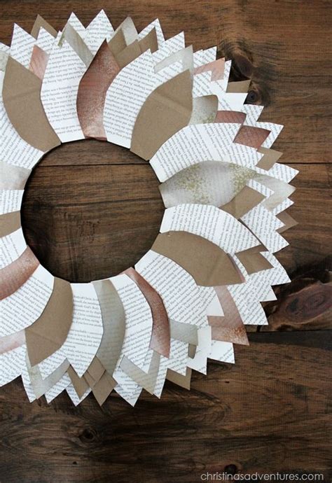 Paper Leaf Wreath | Paper leaf wreath, Leaves crafts, Diy paper leaf