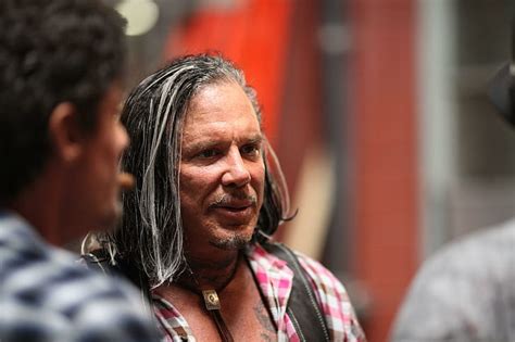 HD wallpaper: mickey rourke, boxing, comeback, men's pink and white plaid shirt | Wallpaper Flare
