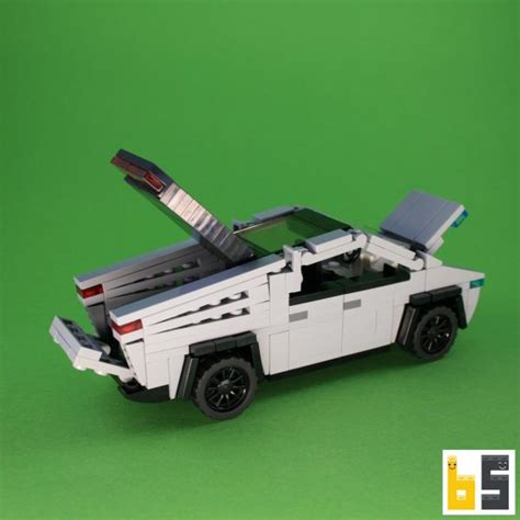 Tesla Cybertruck mini – kit from LEGO® bricks – The Brickworms